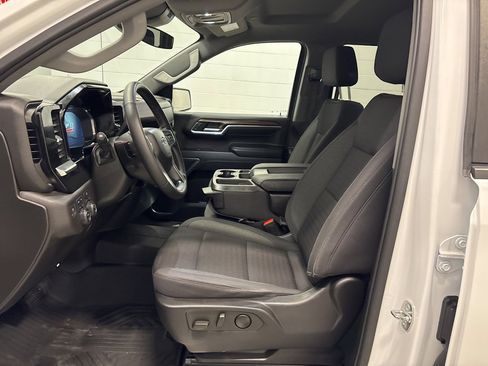 Used 2023 Chevrolet Silverado 1500 RST image 11