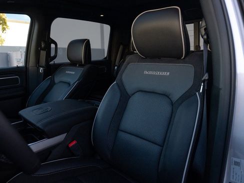 New 2026 RAM 1500 Laramie AWD/4WD image 17