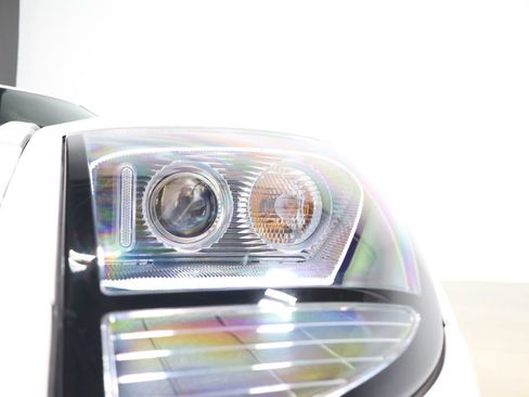 Used 2005 Ford GT image 76