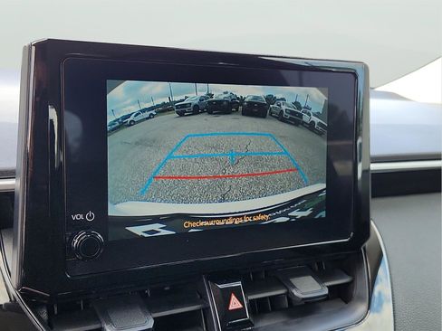 Used 2025 Toyota Corolla LE FWD image 15