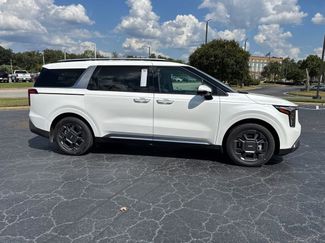 New 2026 Kia Carnival SX video 2