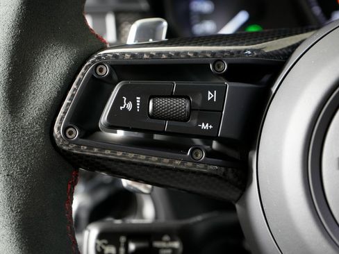 New 2026 Porsche Macan GTS image 24