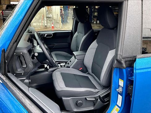 Certified 2025 Ford Bronco Big Bend image 8