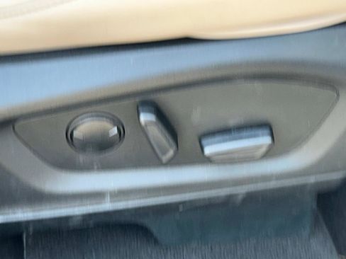 Used 2023 Ford Explorer XLT w/ Equipment Group 202A image 29