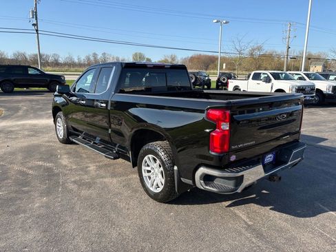 Used 2019 Chevrolet Silverado 1500 LTZ w/ LTZ Convenience Package AWD/4WD image 4