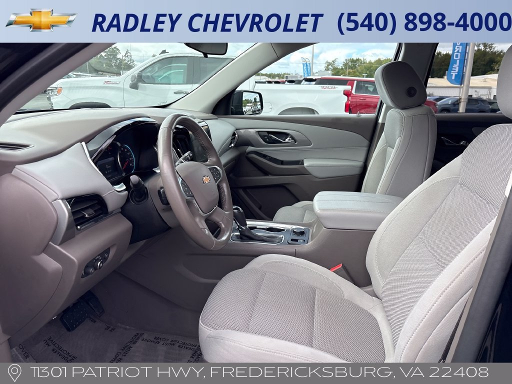 Used 2020 Chevrolet Traverse LT w/ Driver Confidence II Package AWD/4WD image 3
