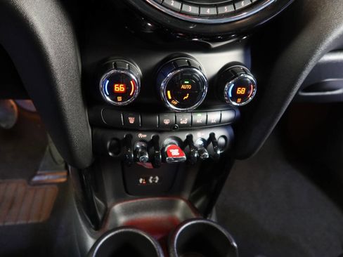 Used 2015 MINI Cooper S image 23