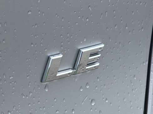 Used 2023 Toyota RAV4 LE FWD image 11