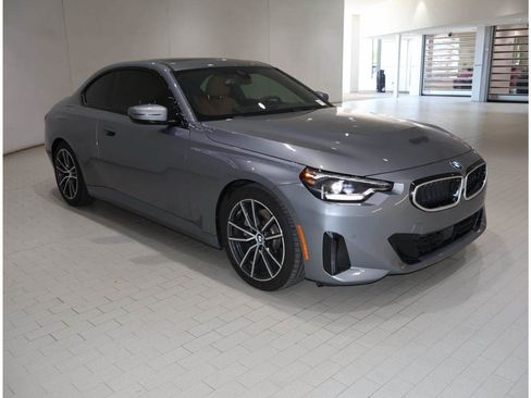 Certified 2026 BMW 230i Coupe w/ Convenience Package RWD image 8