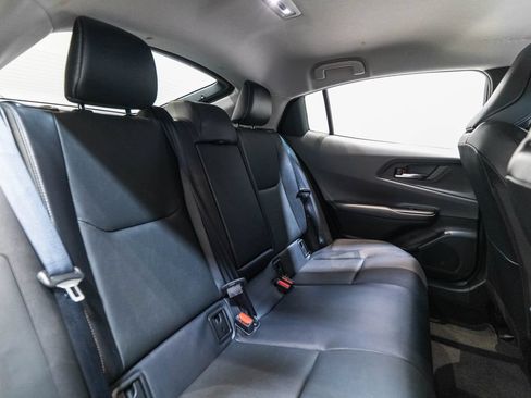 Certified 2025 Toyota Prius XLE FWD image 32