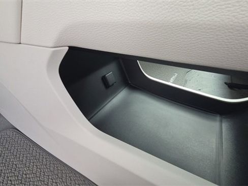 New 2026 GMC Acadia Denali w/ Super Cruise Package image 32