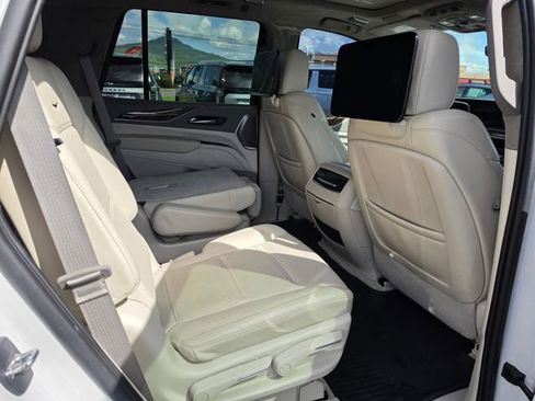 Used 2023 Cadillac Escalade Sport Platinum w/ LPO, ONYX Package AWD/4WD image 18