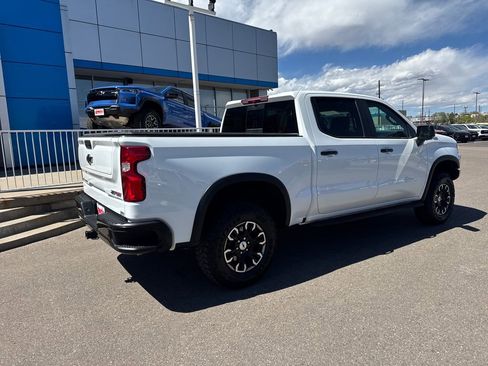 Used 2024 Chevrolet Silverado 1500 ZR2 image 5