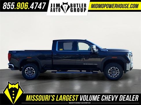 Used 2025 GMC Sierra 2500 SLE w/ SLE Value Package; image 9