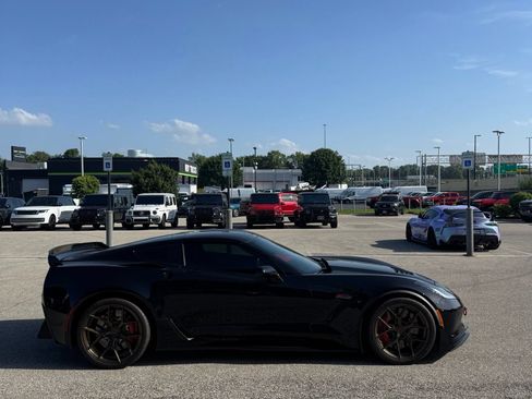 Used 2017 Chevrolet Corvette Z06 w/ Z07 Performance Package RWD image 9