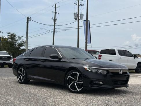 Used 2018 Honda Accord Sport image 2