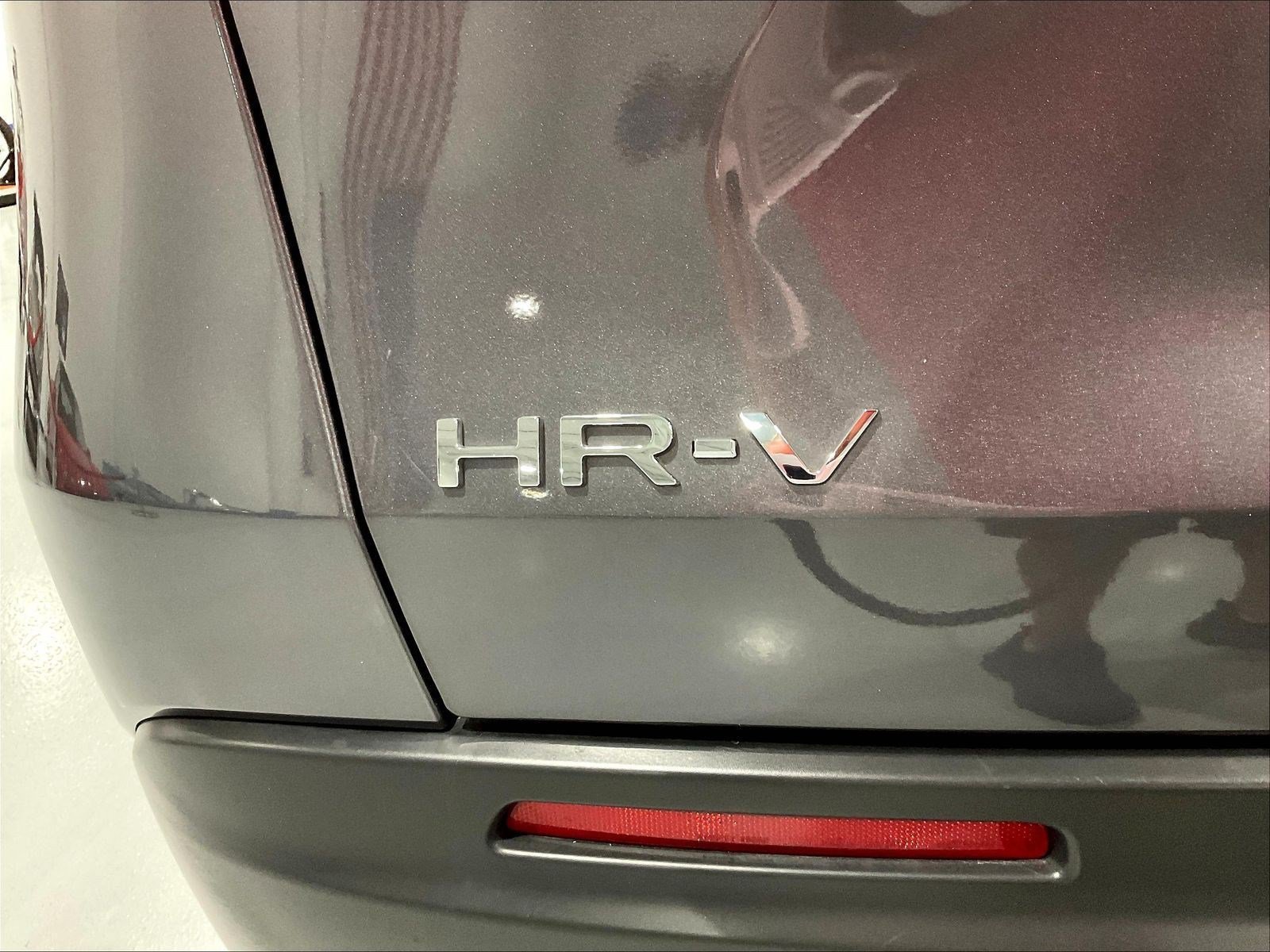 Used 2025 Honda HR-V LX image 24