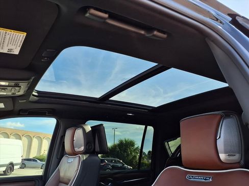 Used 2023 GMC Yukon XL Denali Ultimate w/ LPO, Floor Liner Package image 29