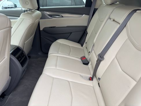 Used 2024 Cadillac XT5 Premium Luxury image 15