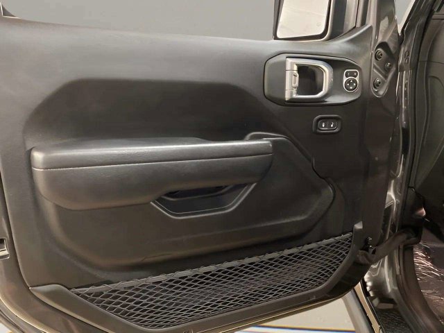 Used 2023 Jeep Wrangler Unlimited Rubicon 4xe AWD/4WD image 15