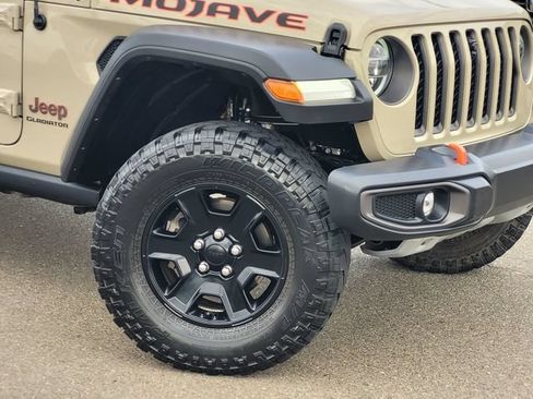 Used 2022 Jeep Gladiator Mojave w/ LED Lighting Group AWD/4WD image 9