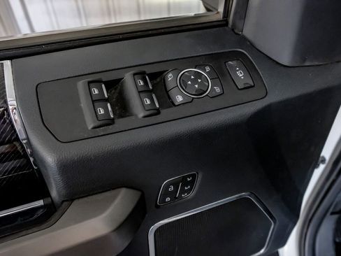 Used 2022 Ford F250 Platinum w/ FX4 Off-Road Package image 44