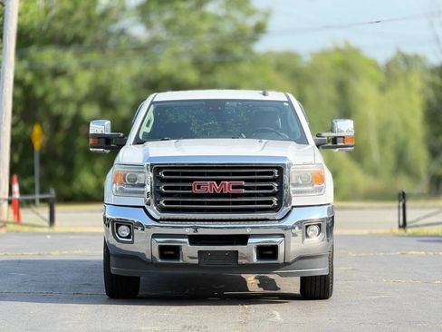 Used 2016 GMC Sierra 2500 SLT w/ Duramax Plus Package AWD/4WD image 2