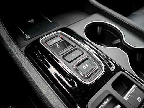 Used 2025 Honda Pilot EX-L image 25