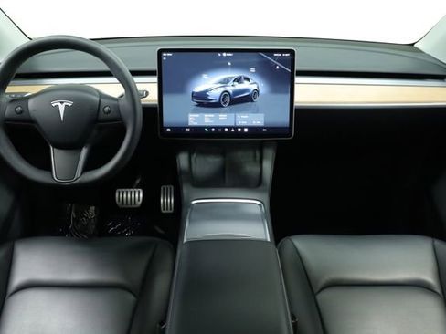 Used 2024 Tesla Model Y Performance AWD/4WD image 11