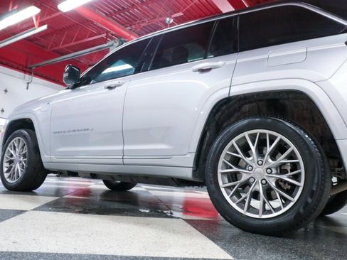 Used 2022 Jeep Grand Cherokee Summit w/ Advanced Protech Group IV image 37