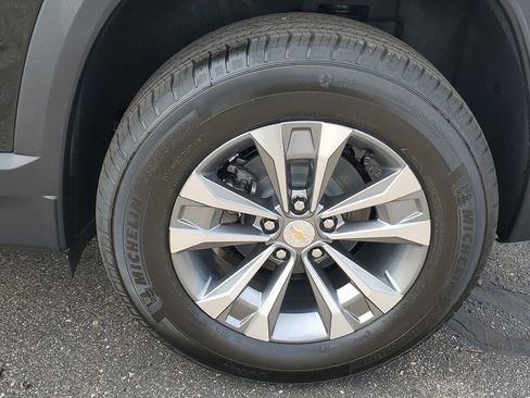 New 2026 Chevrolet Equinox LT w/ Convenience Package II AWD/4WD image 6