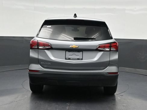 Used 2023 Chevrolet Equinox LS FWD image 4