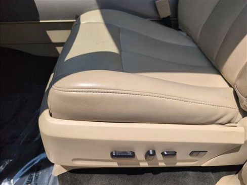 Used 2016 Ford Expedition Limited w/ Equipment Group 301A RWD image 12