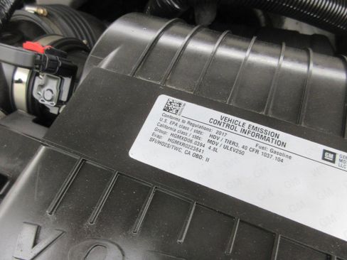 Used 2017 Chevrolet Express 2500 RWD image 38