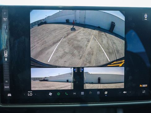 Used 2022 Tesla Model X Base image 25