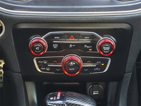 Used 2016 Dodge Charger R/T Scat Pack w/ Beats Audio Group image 23