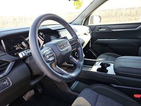 New 2026 GMC Acadia Elevation image 12