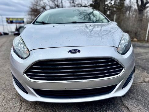 Used 2014 Ford Fiesta SE image 8