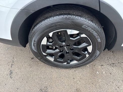 Used 2024 Kia Sorento S image 46