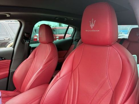 Used 2023 Maserati Grecale Modena AWD/4WD image 3