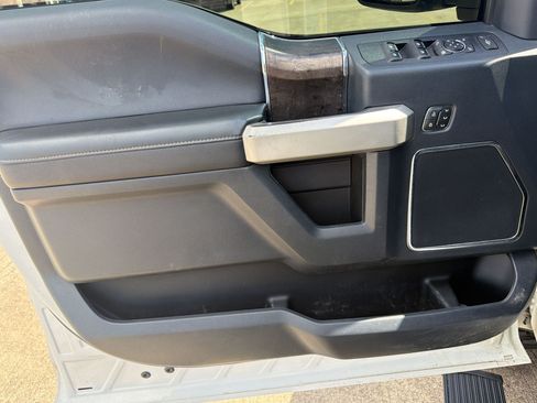 Used 2022 Ford F350 Lariat w/ Lariat Ultimate Package AWD/4WD image 13
