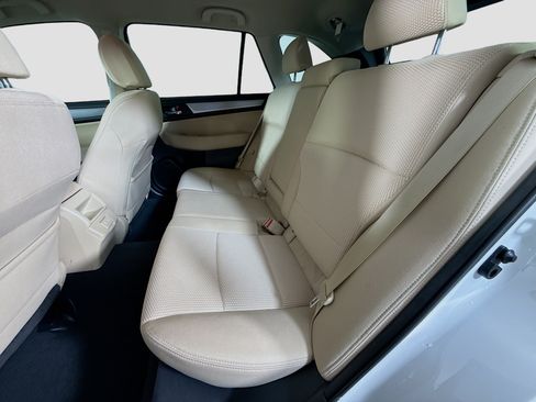 Used 2019 Subaru Outback 2.5i Premium AWD/4WD image 25