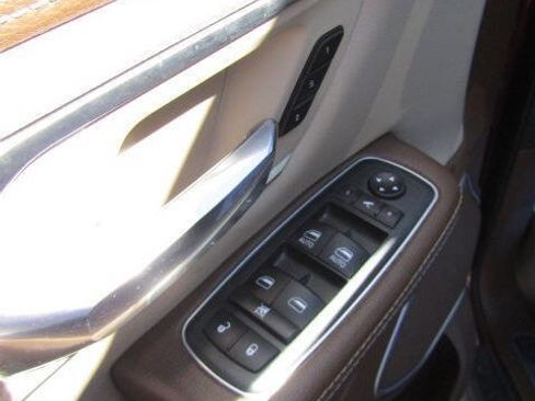 Used 2019 RAM 1500 Laramie image 19