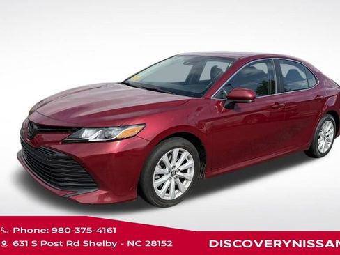 Used 2020 Toyota Camry LE FWD image 1