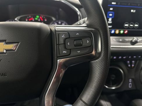 Used 2025 Chevrolet Blazer LT image 19