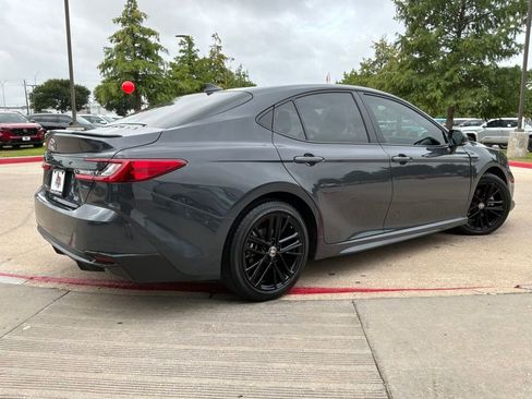 Used 2025 Toyota Camry SE FWD image 6