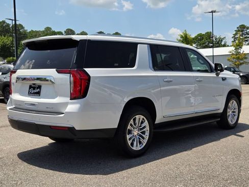Used 2024 GMC Yukon XL SLT w/ SLT Luxury Package AWD/4WD image 5