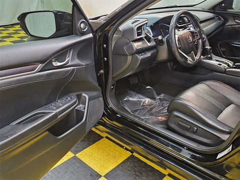 Used 2016 Honda Civic Touring image 20