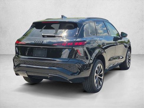 New 2026 Audi Q3 quattro 2.0T AWD/4WD image 2