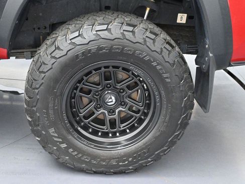 Used 2023 Toyota Tacoma TRD Off-Road AWD/4WD image 32